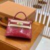 爱马仕 Mini Kelly 迷你凯莉 极致粉 一级美洲鳄鱼皮 臻品级别 金扣 19cm