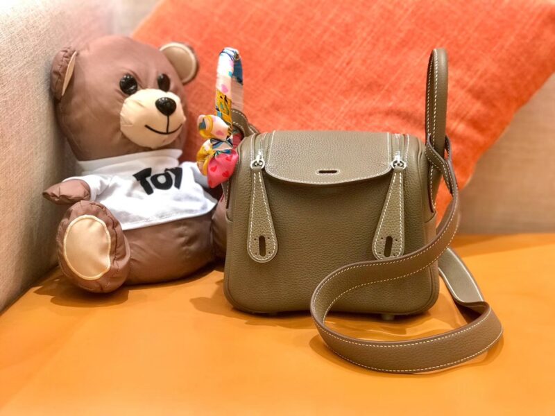 爱马仕 Lindy 18cm 大象灰 银扣 小牛皮 全手工缝制