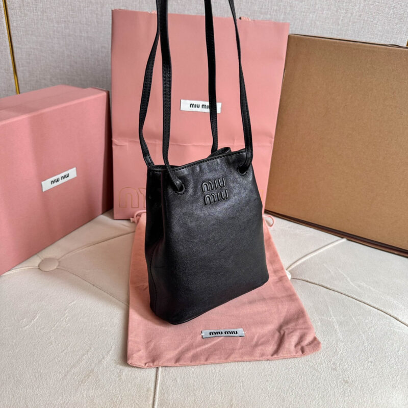 miumiu缪缪*5NF460单肩斜挎包黑色免检版 - Image 4