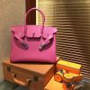 cfc6926056c16cf.jpg 爱马仕 Birkin 30cm ( 铂金包) Togo小牛皮 玉兰粉 原版蜜蜡线 全手工缝制