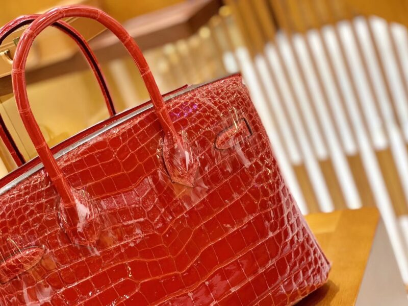 爱马仕 Birkin 铂金包 法拉利红 一级皮 尼罗鳄鱼皮 臻品级别 金扣 30cm - Image 6