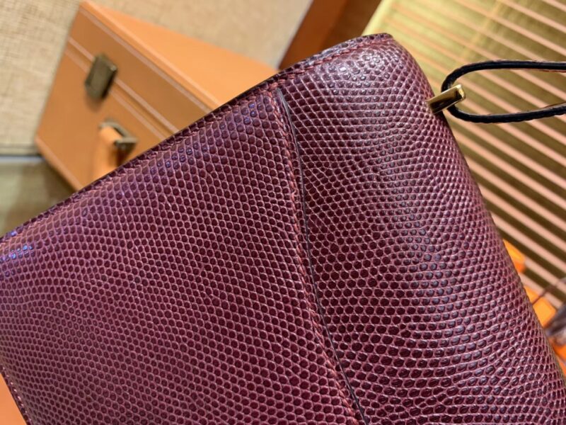 爱马仕 Constance 18cm 波尔多酒红色 仿蜥蜴皮 顶级手缝工艺 金扣 - Image 3