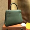 e52dcbe26a97c04.jpg 爱马仕 Kelly凯莉包 togo小牛皮 丛林绿 进口原料 原版蜜蜡线 金扣 28cm