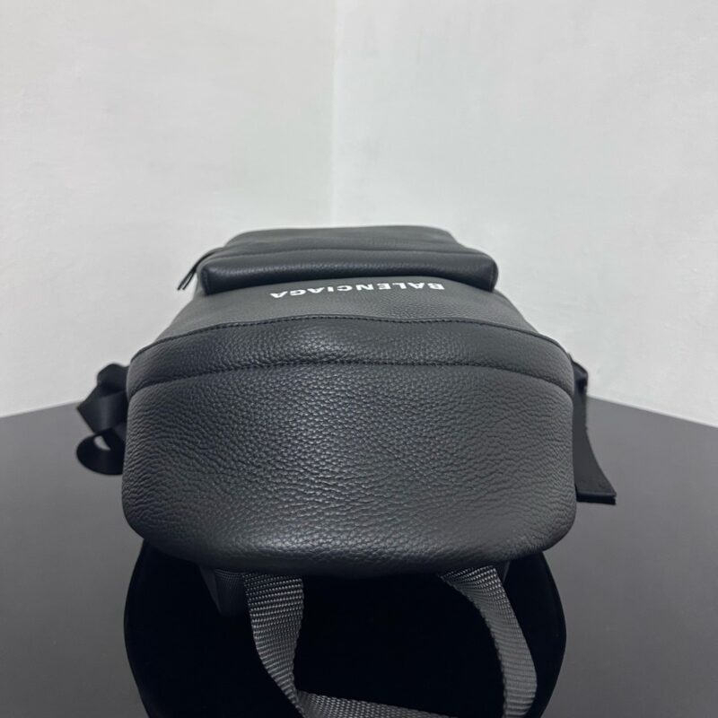 BalenciagaExplorer系列小牛皮背包XS - Image 7