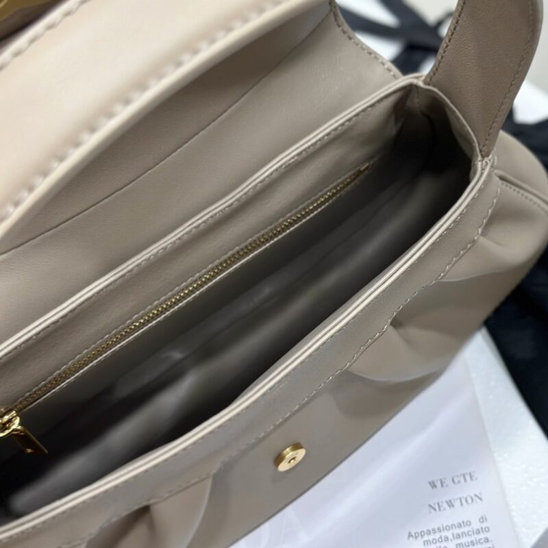 Celine*Polly系列手袋115633褐色免检版 - Image 8