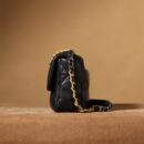Chanel 19Bag系列小羊皮口盖包黑色XS免检版