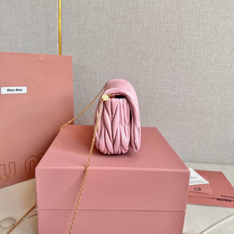 miumiu缪缪*Matelasse系列5BP086单肩包粉色 - Image 4