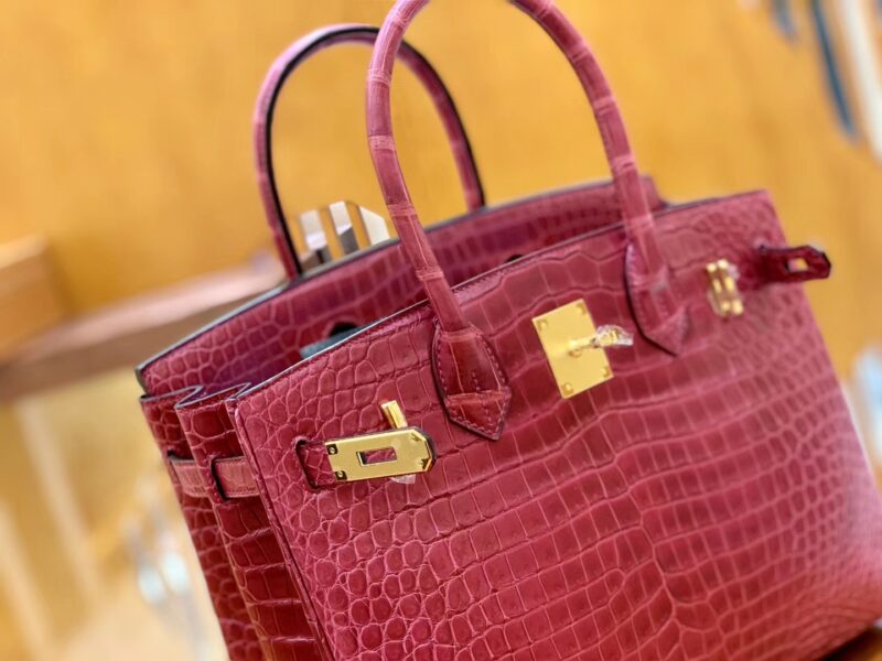 爱马仕 Birkin 铂金包 石榴红 倒V 一级皮 湾鳄鱼皮 臻品级别 金扣 30cm - Image 4