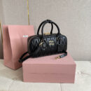 miumiu缪缪*5BB148保龄球包袋黑色免检版