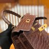 ed63e750a1301e2.jpg 爱马仕 Kelly 28cm 咖啡色 摩卡色 野生湾鳄 鳄鱼皮 金扣 原版蜜蜡线 顶级手缝 现货