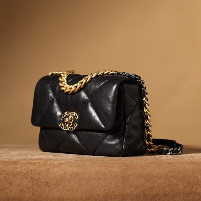 Chanel 19Bag系列小羊皮口盖包黑色XS免检版 - Image 6