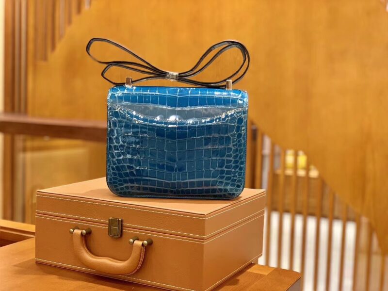 爱马仕 Constance 23cm 伊兹密尔蓝 一级尼罗鳄鱼皮 银扣 原版蜜蜡线 顶级手缝 - Image 2
