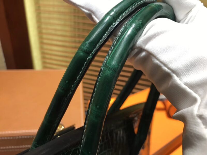 爱马仕 Birkin铂金包 祖母绿 一级皮 湾鳄鱼皮 倒V 进口原料 顶级手缝工艺 30cm - Image 3