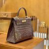f20db553a236912.jpg 爱马仕 Kelly 28cm 板栗棕色 金扣 湾鳄鱼皮 全手工缝制 现货