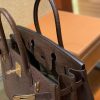 f55788a3a2780b0.jpg 爱马仕 Birkin 30cm 巧克力 南非进口鸵鸟皮 顶级手缝工艺 金扣