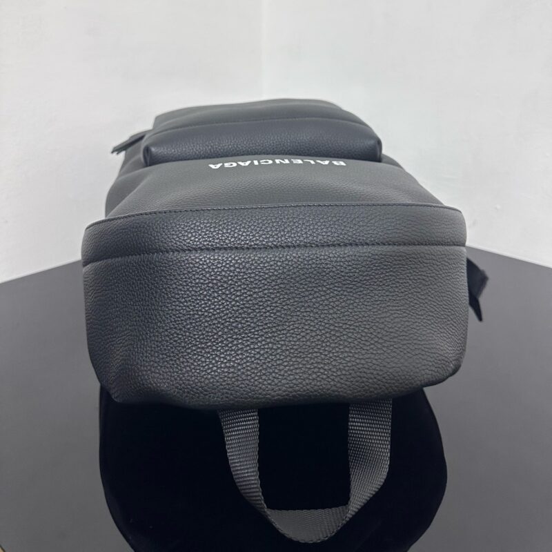BalenciagaExplorer系列小牛皮背包S - Image 7
