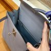 f8a6e87f1e013c5.jpg 爱马仕 Kelly 28cm 冰川蓝 金扣 Epsom掌纹牛皮 全手工缝制 臻品级别
