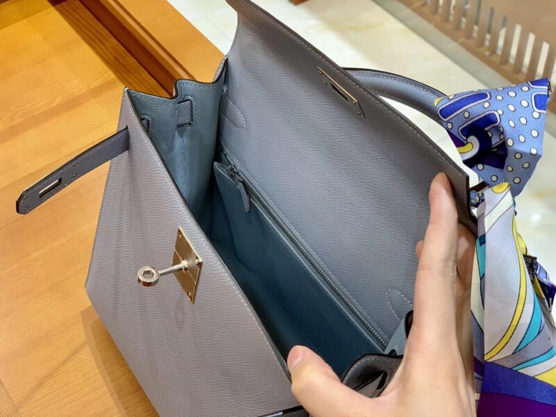 爱马仕 Kelly 28cm 冰川蓝 金扣 Epsom掌纹牛皮 全手工缝制 臻品级别 - Image 8