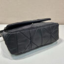 Prada*Re-Edition系列邮差包1BD290免检版