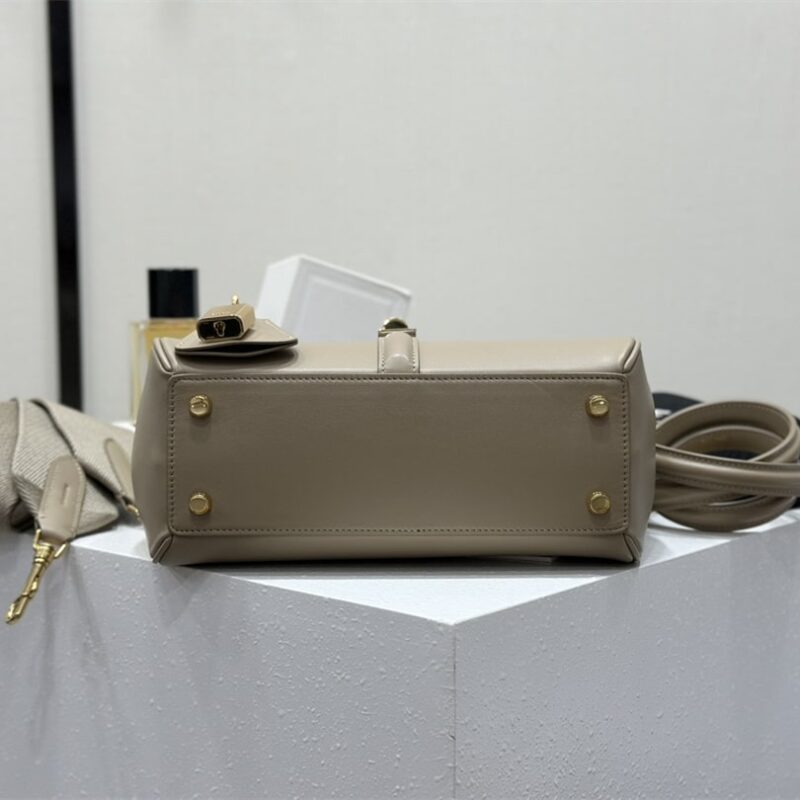 Celine*Cles16系列手袋188003褐色免检版 - Image 5