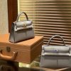 fdd3f3c346cc126.jpg 爱马仕 MiniKelly 迷你凯莉 大象灰 德国掌纹牛皮 原版蜜蜡 全手工缝制 2代 19cm