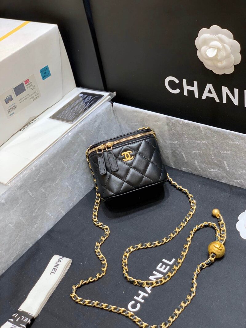 CHANEL 羊皮金珠盒子包化妆包口红包 AP1447