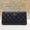 CHANEL 经典进口羊皮二折钱夹 A50099黑色/金扣