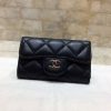 CHANEL羊皮cc银扣cf钥匙包 A80799