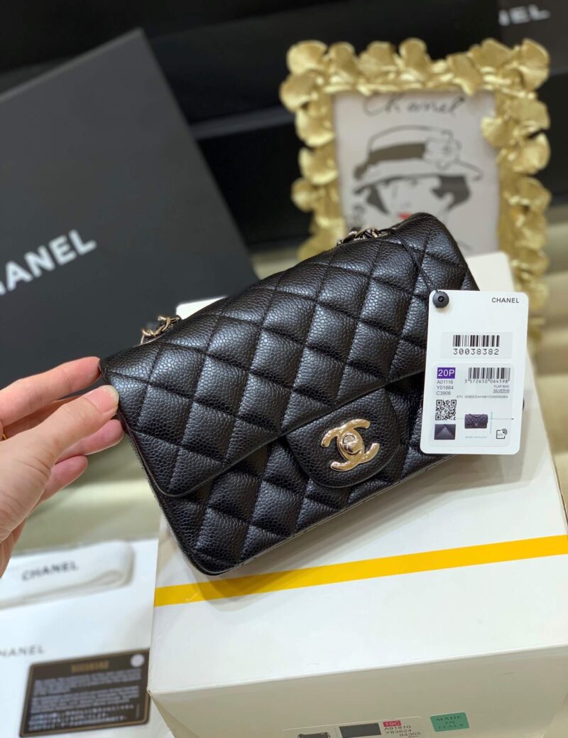 CHANEL CF 20CM 大mini 经典款之Classic flap bag A01116牛皮/黑色/银扣