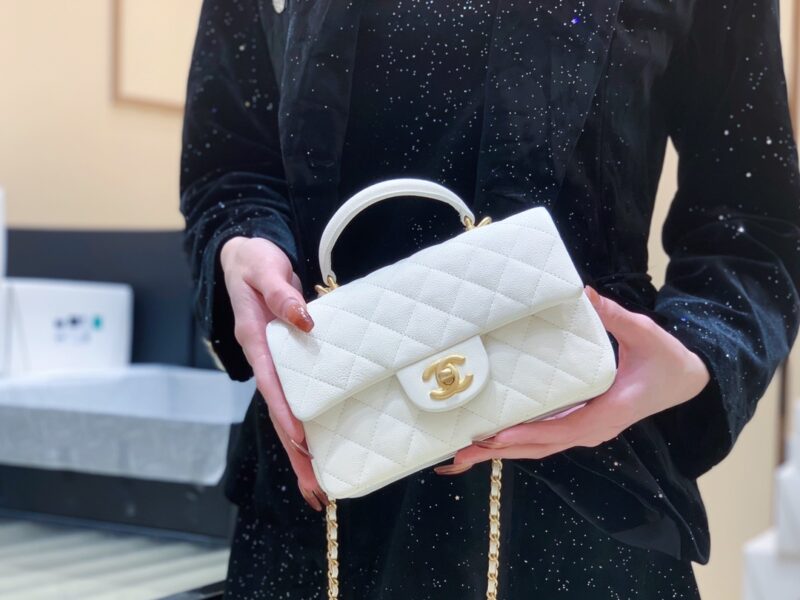 Chanel 经典之CF大mini带手腕版本 AS2431白色 - Image 3