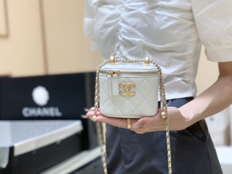 Chanel 高级手工坊双金珠系列盒子斜挎包 AP2292白色 - Image 3