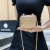 Chanel 高级手工坊双金珠系列盒子斜挎包 AP2292奶茶色