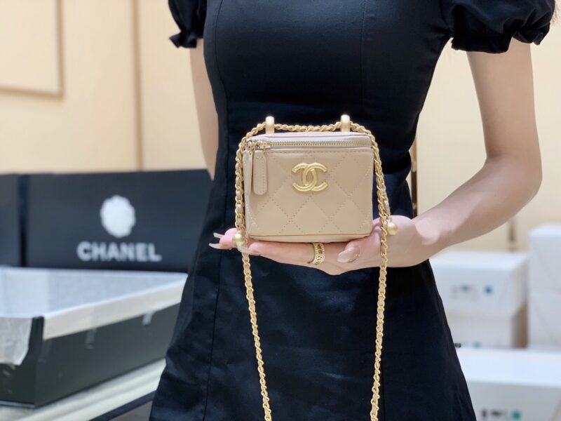 Chanel 高级手工坊双金珠系列盒子斜挎包 AP2292奶茶色 - Image 3