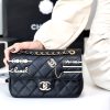 CHANEL CF徽章限量版斜挎包 AS2979黑色