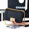 i1637898554_7197_1.jpg CHANEL 经典款之Leboy 20CM BAG A67085黑色胎牛皮/金扣