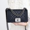 i1637898998_4822_0.jpg CHANEL 经典款之Leboy 20CM BAG A67085黑色胎牛皮/银扣