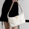 CHANEL 2022cc早春度假系列菜篮子流浪包 AS2910白色