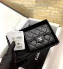 CHANEL进口球纹和羊皮三折短夹 A82288黑色/银扣
