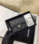 CHANEL进口球纹和羊皮三折短夹 A82288黑色/金扣