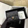 CHANEL进口球纹和羊皮三折短夹 A82288黑色/金扣
