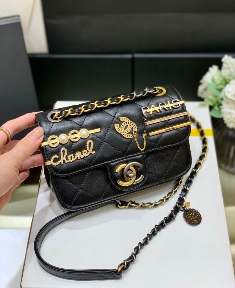 CHANEL CF徽章限量版斜挎包 AS2978黑色