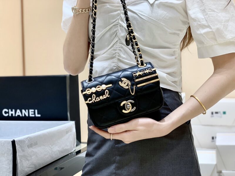 CHANEL CF徽章限量版斜挎包 AS2978黑色 - Image 2