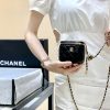 CHANEL 2022cc春夏系列核桃金球口红包 AP1447黑色