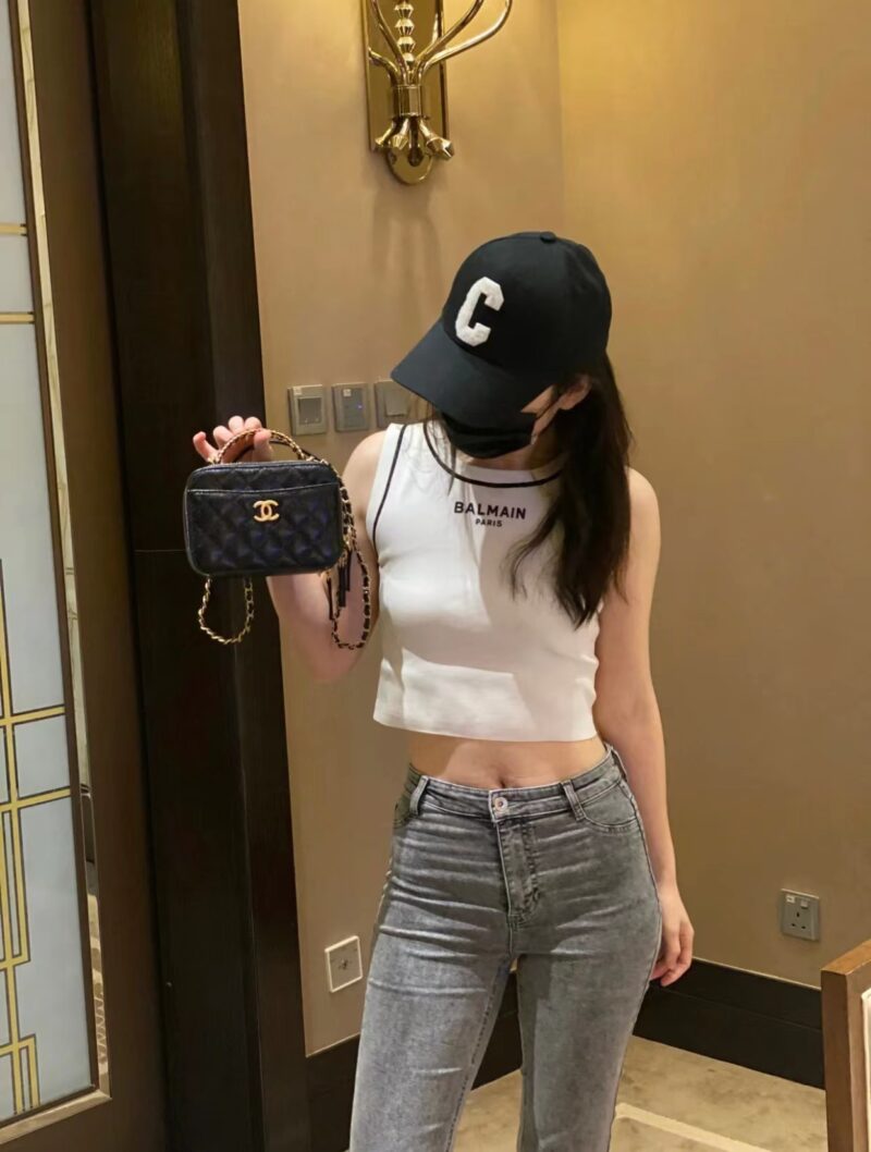 CHANEL 𝗩𝗮𝗻𝗶𝘁𝘆 𝗰𝗮𝘀𝗲 复古手柄相机包 AS3221黑色 - Image 2
