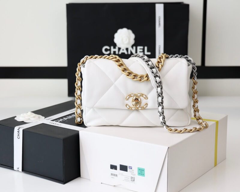CHANEL Flap 19bag 26CM白色金扣 AS1160