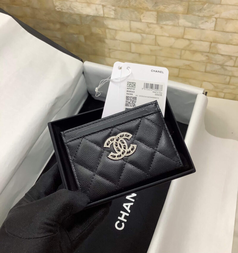 CHANEL 钻扣细球纹牛皮卡包 AP2737