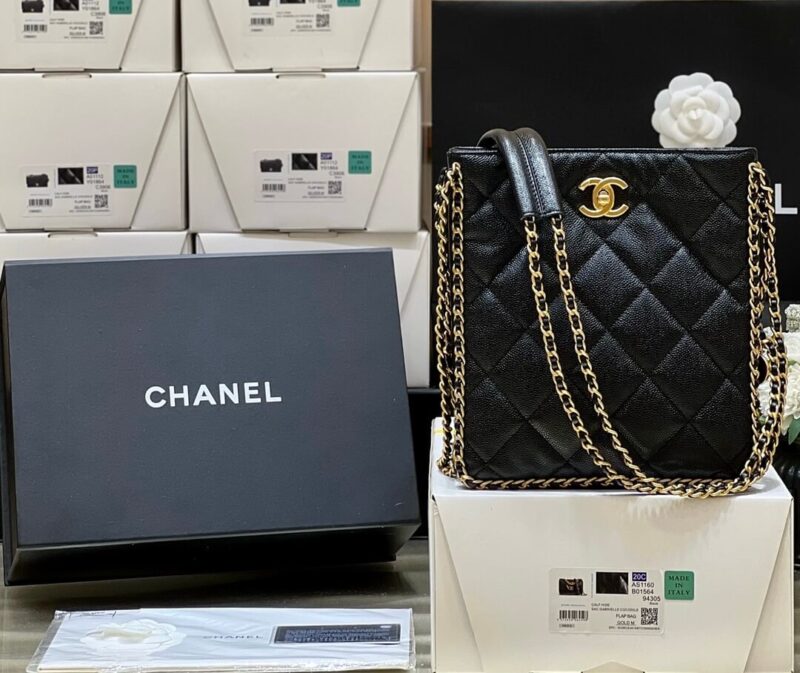 CHANEL 22b秋冬新款预告系列荔枝皮小型购物包 AS3470