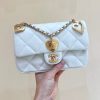 CHANEL CF限量版爱心吊坠链条包 AS3457白色