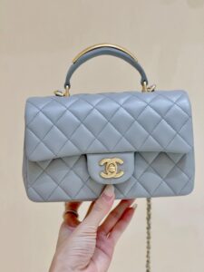 Chanel 22bcf Mini Handle As2431