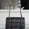 i1672986612_1500_0.jpg CHANEL 23𝑪早春度假系列 骰子方胖子 正品皮 AS3744黑色